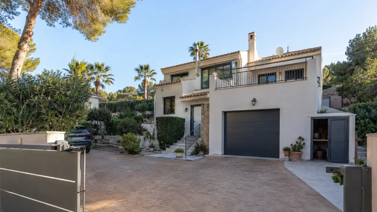 Villas con garaje y espacios auxiliares Villas con garaje y espacios auxiliares