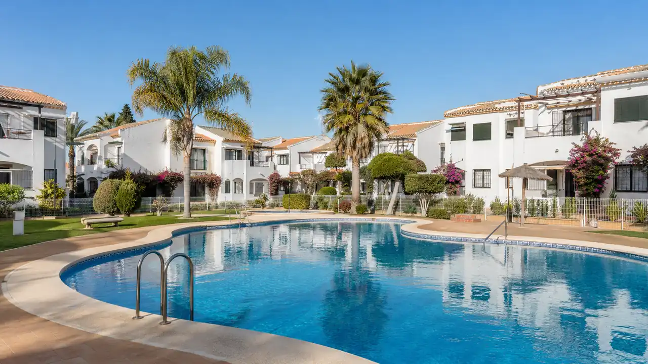 Bungalows con piscina comunitaria Bungalows con piscina comunitaria